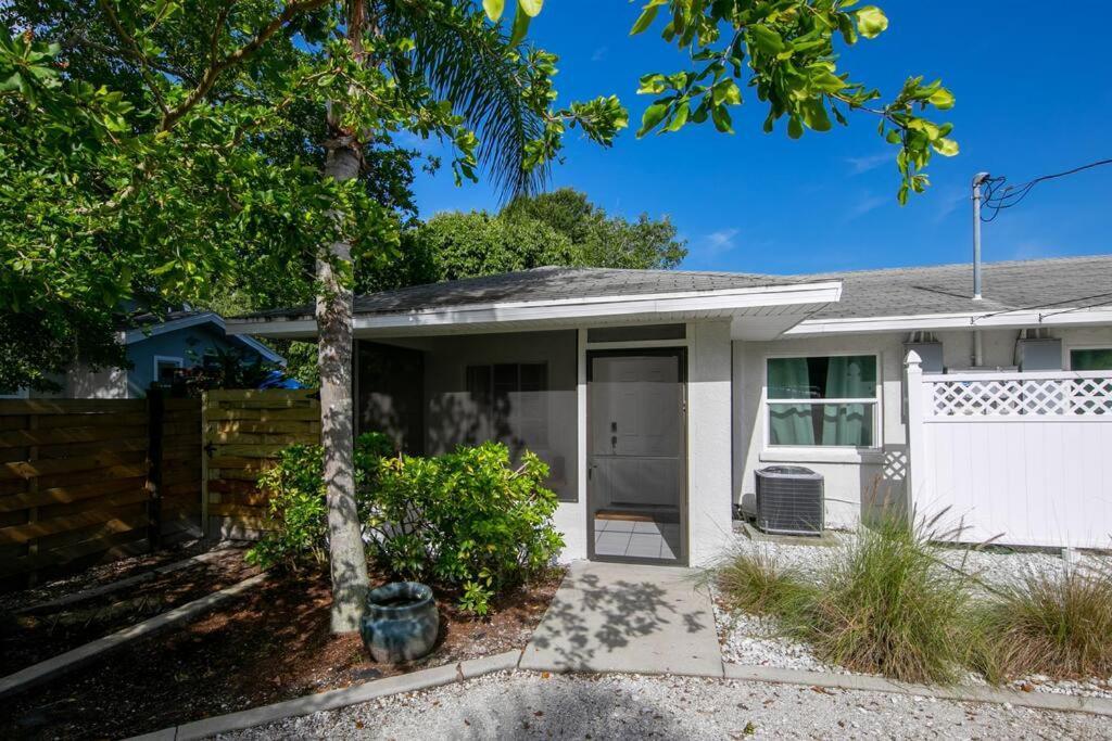 Charming Old Florida Home 15 Mins From Beaches Sarasota Eksteriør billede